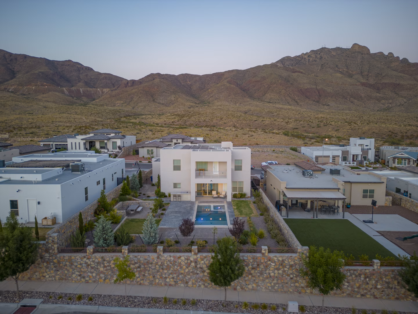 Twilight Drive Contemporary Landscape — GO DESIGNS El Paso landscaping project