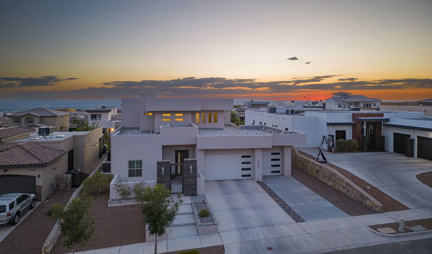 Twilight Drive Contemporary Landscape — GO DESIGNS El Paso, photo 5